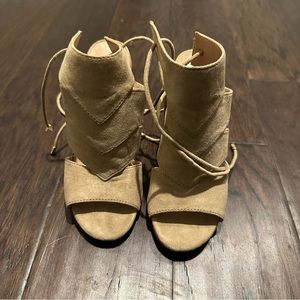 Chunky tan beige heels. Size 5.